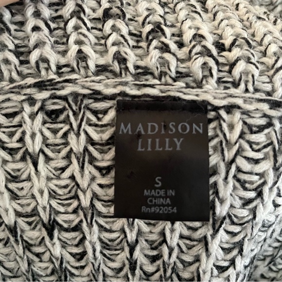 MADISON LILLY Black and White Cowl Neck Sweater Acrylic Size Small - Picture 2 of 8